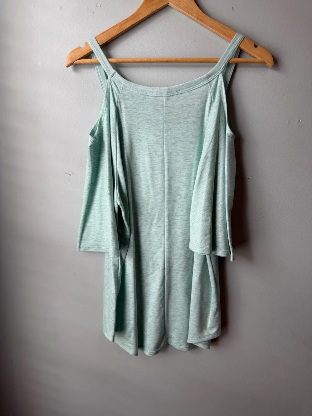 A.gain Cold-Shoulder Plus Size Top Size L - Picture 6 of 6